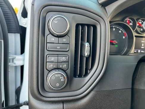 Used 2026 Chevrolet Silverado 3500 W/T AWD/4WD image 25