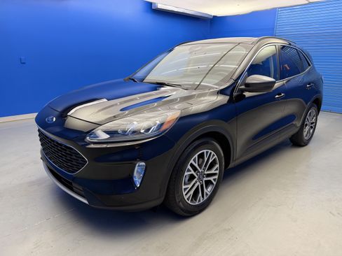 Used 2020 Ford Escape SEL FWD image 4