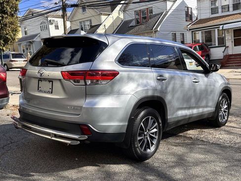 Used 2019 Toyota Highlander XLE image 5