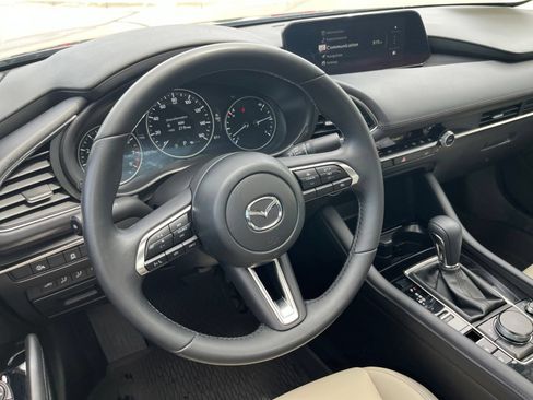 Certified 2025 MAZDA MAZDA3 s FWD image 38