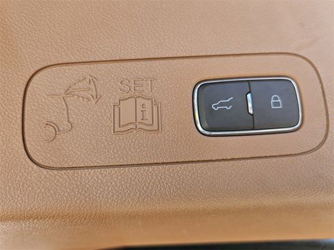 Used 2023 Lincoln Aviator Black Label Grand Touring image 32