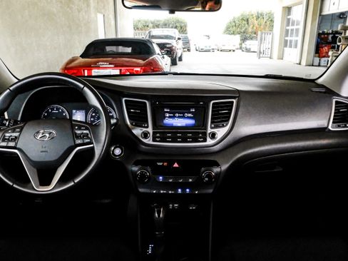 Used 2017 Hyundai Tucson Sport image 13