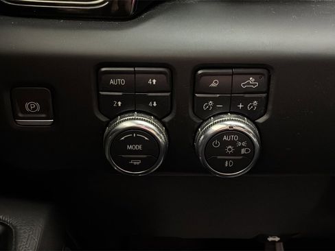 Used 2023 GMC Sierra 1500 AT4X image 27