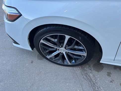 Used 2024 Honda Civic Touring image 32