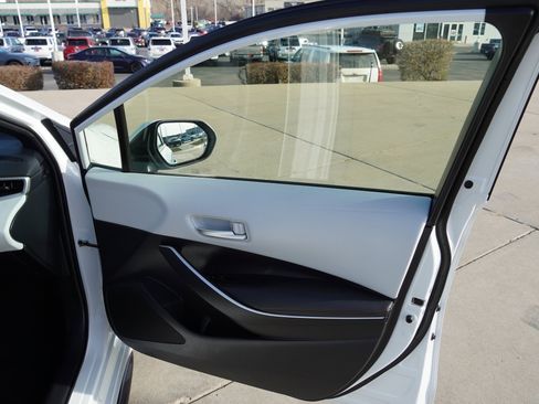 Certified 2024 Toyota Corolla SE image 21