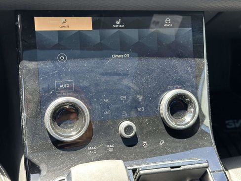 Used 2023 Land Rover Range Rover Velar R-Dynamic S image 28