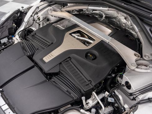 Used 2025 Aston Martin DBX 707 AWD/4WD image 46