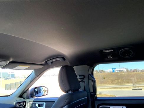 Used 2020 Ford Explorer XLT RWD image 21