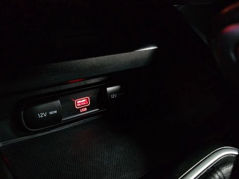 Used 2022 Kia Soul LX image 32