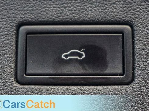 Used 2019 Volkswagen Tiguan SEL image 44