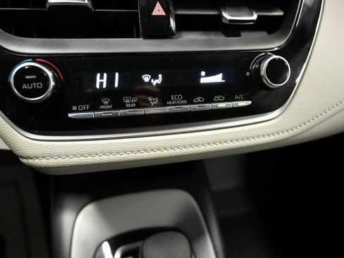 Used 2022 Toyota Corolla SE image 17