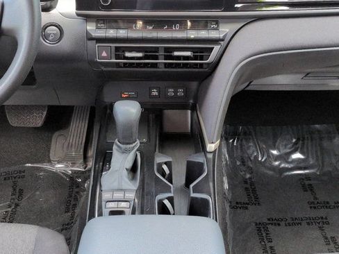 Used 2025 Toyota Camry LE FWD image 17