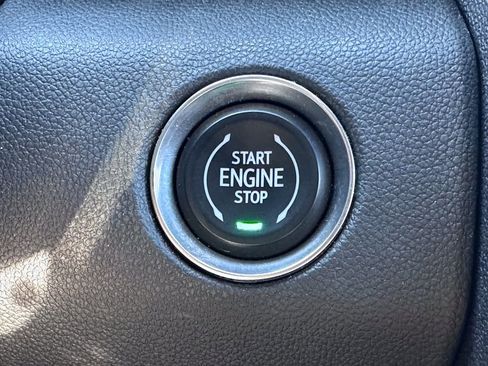 Used 2024 GMC Acadia Denali image 26