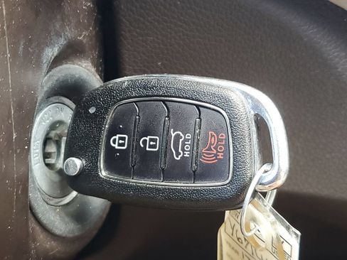 Used 2017 Hyundai Santa Fe Sport AWD/4WD image 22