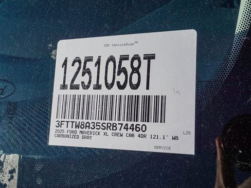 New 2025 Ford Maverick XL image 24