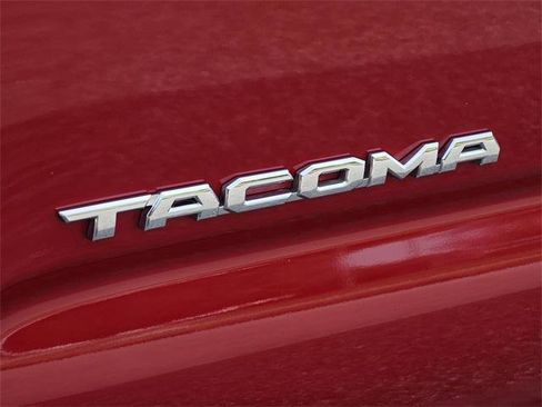 Certified 2022 Toyota Tacoma SR5 image 28