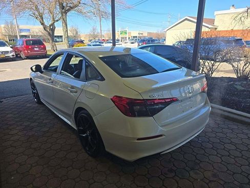 Used 2022 Honda Civic Sport image 3