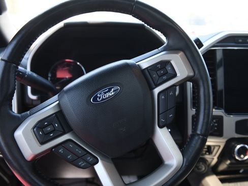 Used 2022 Ford F250 Lariat w/ Lariat Ultimate Package AWD/4WD image 26