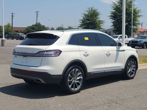 Used 2022 Lincoln Nautilus Reserve w/ Equipment Group 201A FWD image 3