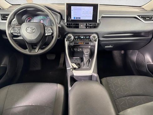 Used 2025 Toyota RAV4 XLE FWD image 22