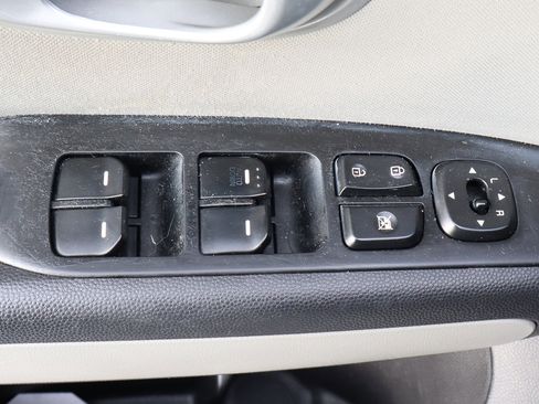 Used 2016 Kia Soul Base image 14