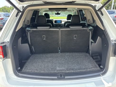 Certified 2024 Volkswagen Atlas SE w/ Panoramic Sunroof Package FWD image 8
