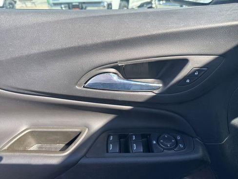 Used 2024 Chevrolet Equinox LT image 18