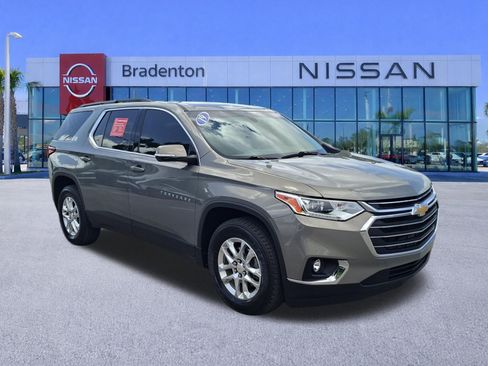 Used 2019 Chevrolet Traverse LT FWD image 3