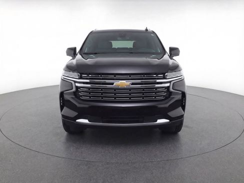 Used 2023 Chevrolet Suburban Premier image 2