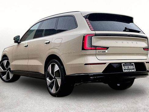 Used 2025 Volvo EX90 Ultra AWD/4WD image 17