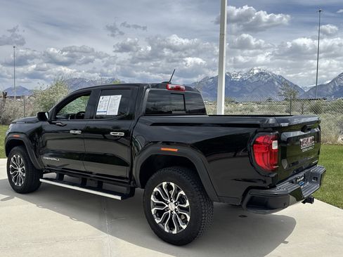 Used 2024 GMC Canyon Denali AWD/4WD image 3