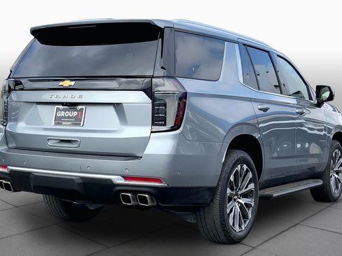 Used 2025 Chevrolet Tahoe High Country AWD/4WD image 24