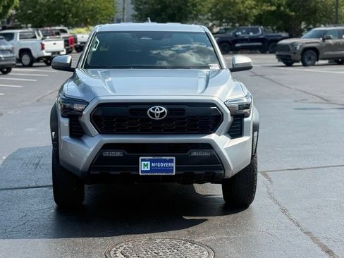 Used 2024 Toyota Tacoma TRD Off-Road AWD/4WD image 12
