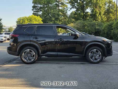 Used 2025 Nissan Rogue SV FWD image 6