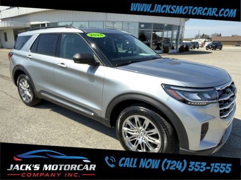 Used 2025 Ford Explorer Active w/ Active Comfort Package AWD/4WD image 7