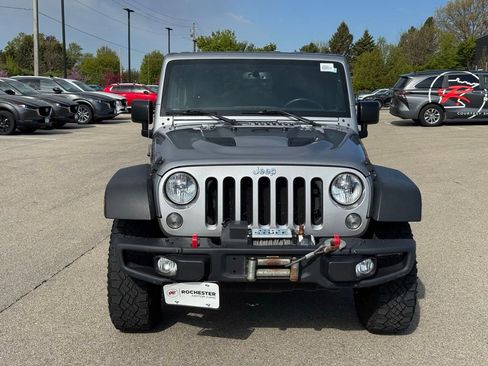 Used 2015 Jeep Wrangler Unlimited Rubicon AWD/4WD image 28