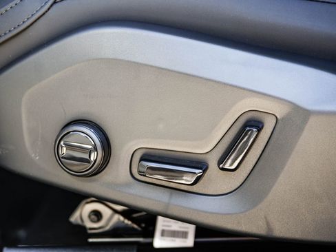 New 2026 Volvo XC60 B5 Plus image 22