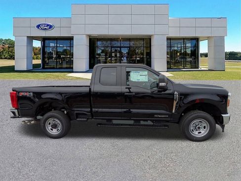 New 2026 Ford F250 XL AWD/4WD image 3