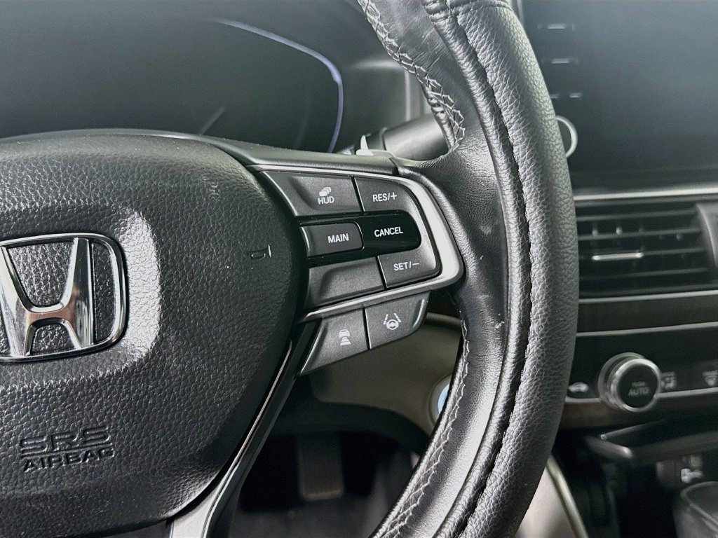 Used 2018 Honda Accord Touring image 14