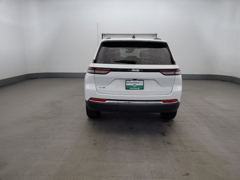 Used 2023 Jeep Grand Cherokee 4WD 4xe image 6