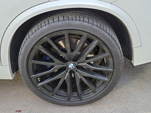 Used 2022 BMW X5 sDrive40i w/ M Sport Package image 6