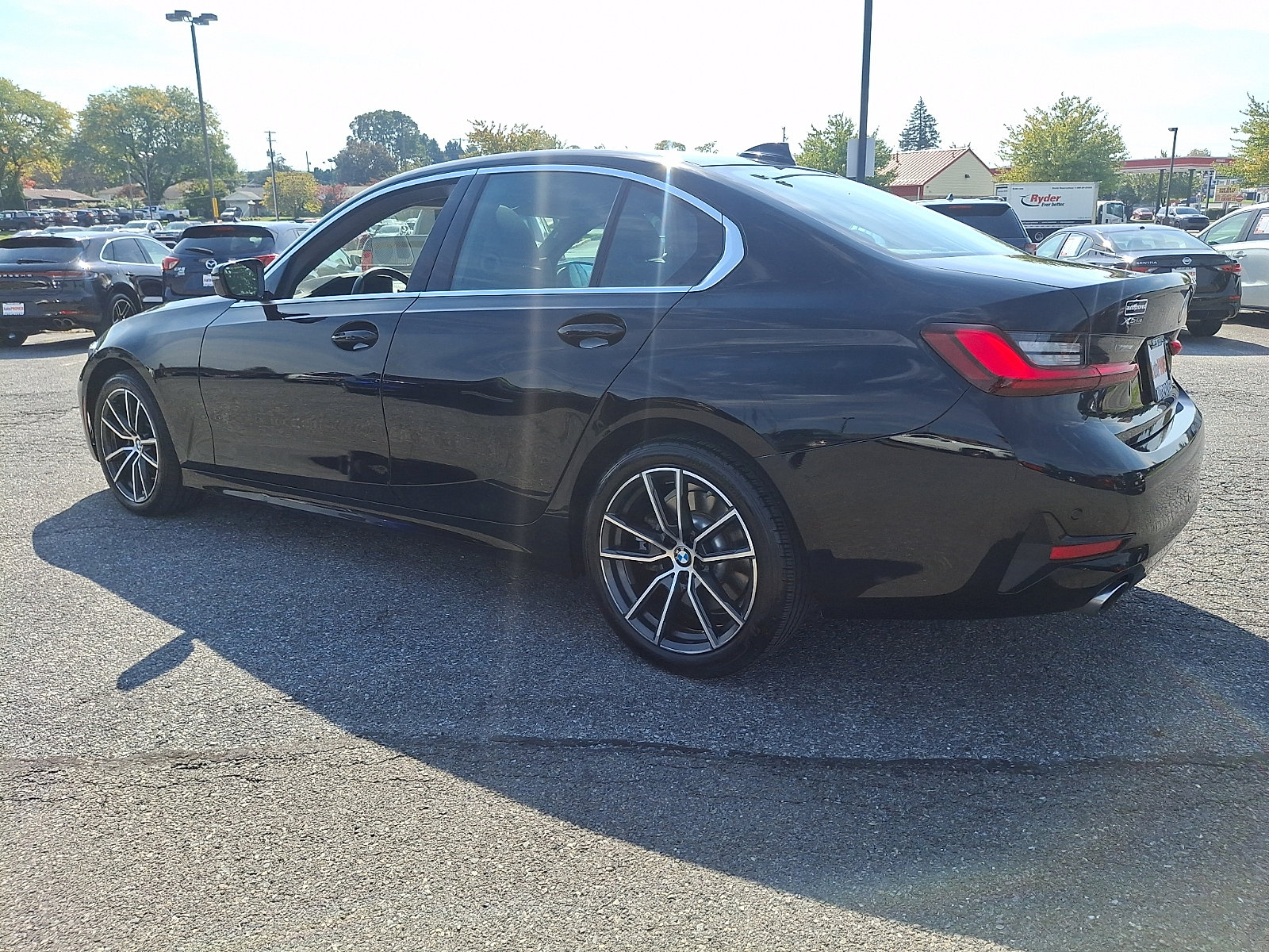 Used 2022 BMW 330i xDrive Sedan w/ Driving Assistance Package AWD/4WD image 4