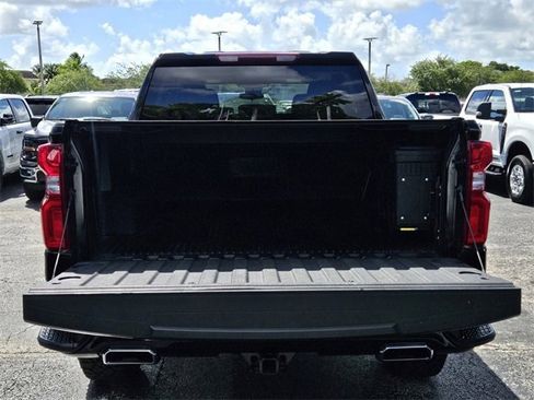 Used 2022 Chevrolet Silverado 1500 LT Trail Boss image 8