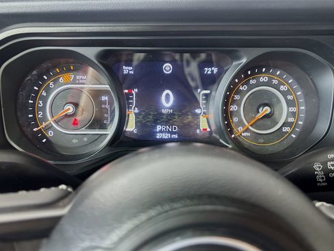 Used 2025 Jeep Wrangler Unlimited Rubicon AWD/4WD image 12