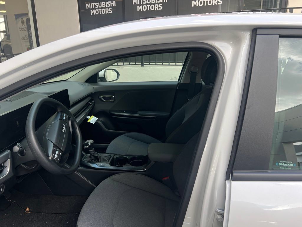 Certified 2025 Kia K4 FWD image 8
