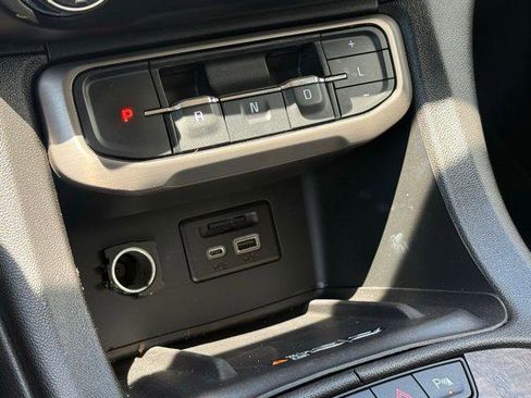 Used 2023 GMC Acadia Denali FWD image 10