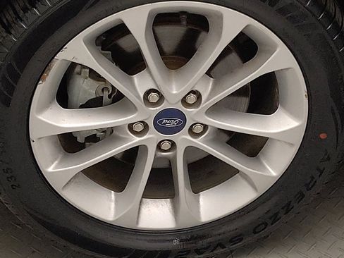 Used 2020 Ford Fusion SE FWD image 31