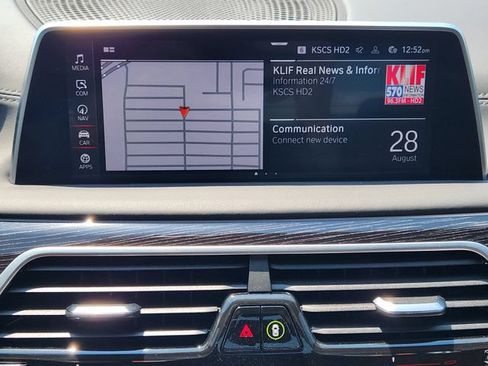 Used 2022 BMW 740i w/ M Sport Package RWD image 14