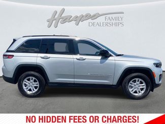 Used 2025 Jeep Grand Cherokee Laredo RWD video 2
