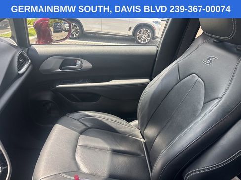 Used 2020 Chrysler Pacifica Touring-L w/ Advanced Safetytec Group image 21